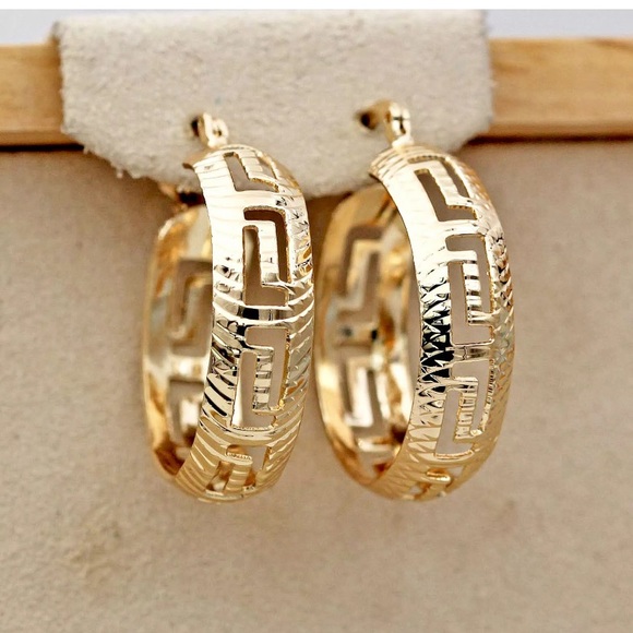 Jewelry - Gold Filled Rhombus "L" Hollow Round earrings